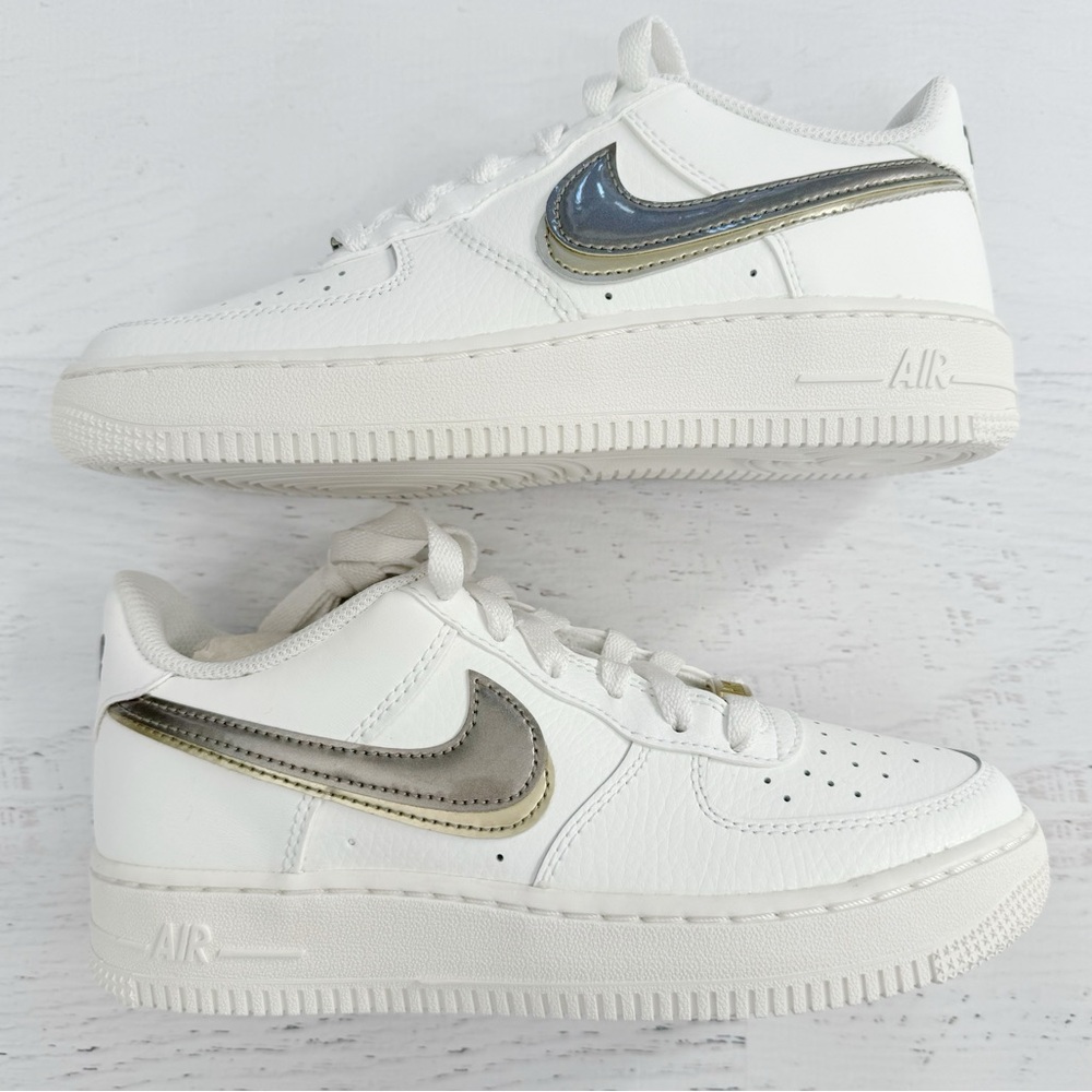 NWT Girls White Air Force 1 LV8 Silver Gold Kids Size 4